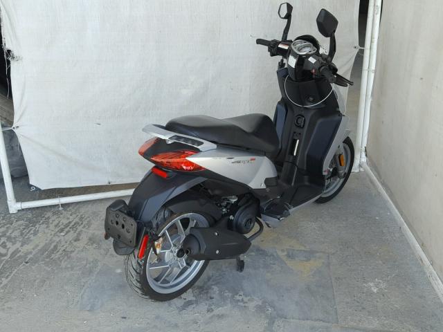 ZD4SBC00994001324 - 2009 APRILIA SPORTCITY SILVER photo 4