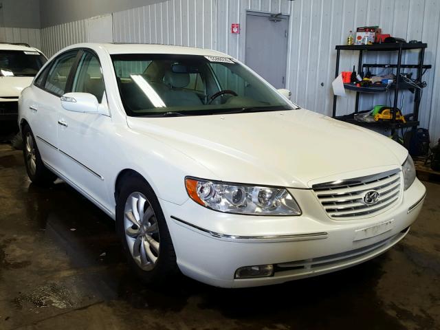 KMHFC46F27A181140 - 2007 HYUNDAI AZERA SE WHITE photo 1