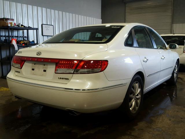 KMHFC46F27A181140 - 2007 HYUNDAI AZERA SE WHITE photo 4