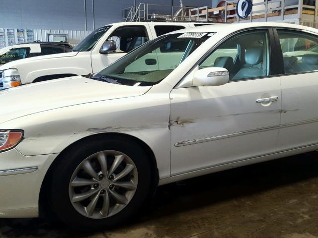 KMHFC46F27A181140 - 2007 HYUNDAI AZERA SE WHITE photo 9