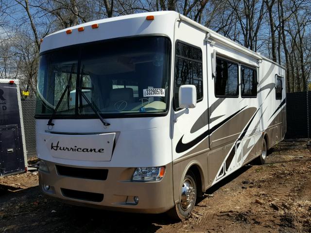 1F6NF53Y260A02654 - 2006 FORD F550 SUPER WHITE photo 2