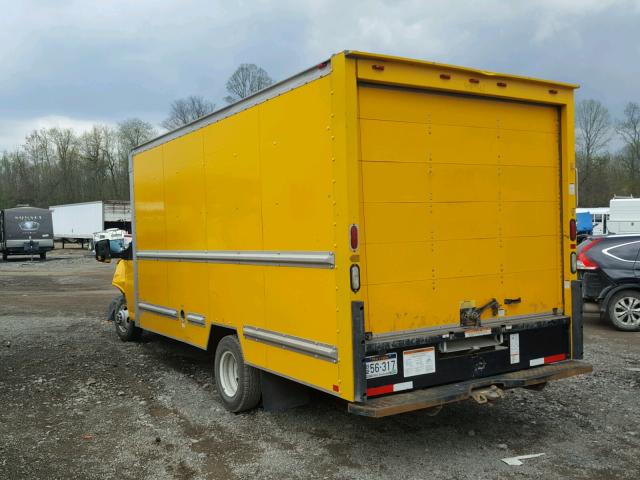 1GD374CGXD1181340 - 2013 GMC SAVANA CUT YELLOW photo 3