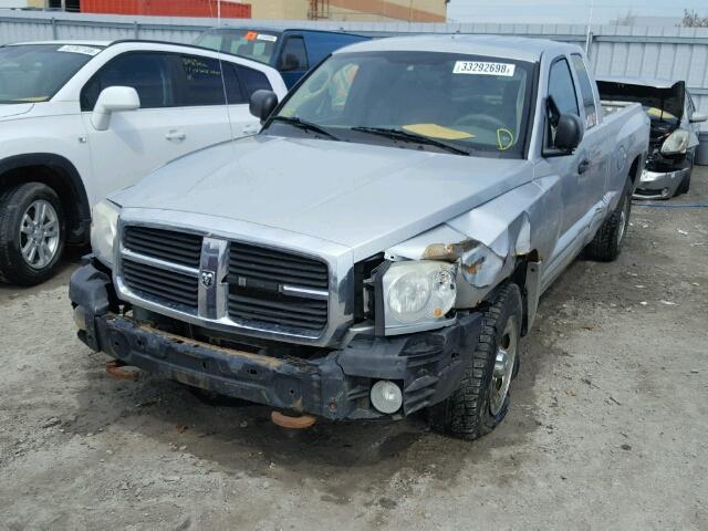 1D7HW42N55S348086 - 2005 DODGE DAKOTA SLT SILVER photo 2