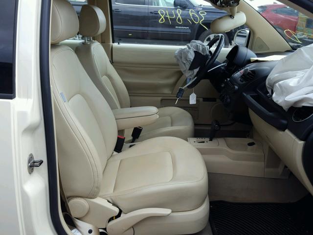 3VWRW31C69M518878 - 2009 VOLKSWAGEN NEW BEETLE 奶油色 照片 5