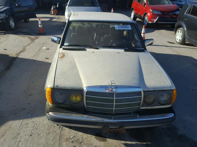 WDBAB33C4FA213038 - 1985 MERCEDES-BENZ 300 DT CREAM photo 9