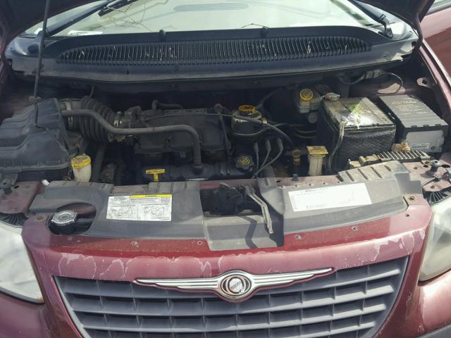 1C8GJ25342B731661 - 2002 CHRYSLER VOYAGER MAROON photo 7