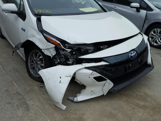 JTDKARFPXH3012469 - 2017 TOYOTA PRIUS PRIM 白色 照片 9