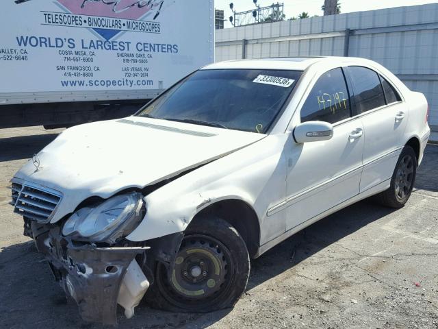 WDBRF54H17A939325 - 2007 MERCEDES-BENZ C 280 WHITE photo 2