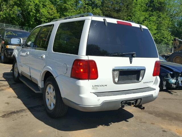 5LMFU28RX3LJ03368 - 2003 LINCOLN NAVIGATOR WHITE photo 3