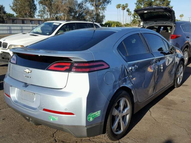 1G1RF6E4XDU146868 - 2013 CHEVROLET VOLT BLUE photo 4