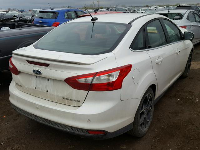 1FAHP3J25CL227421 - 2012 FORD FOCUS TITA WHITE photo 4