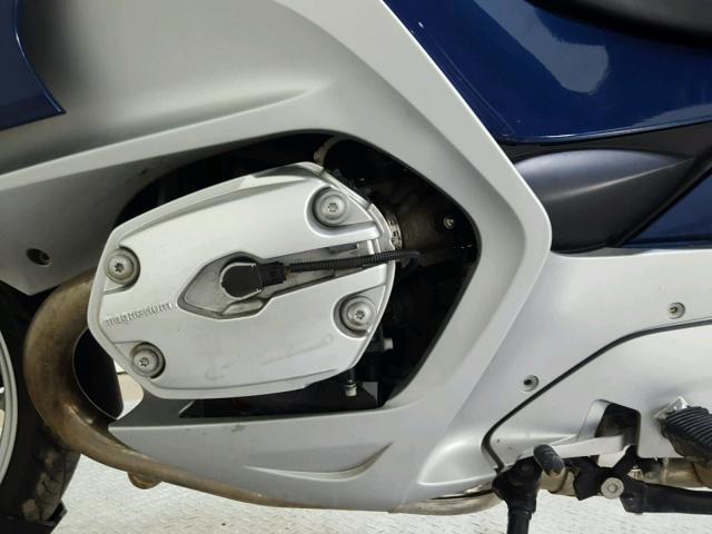 WB10388037ZT12018 - 2007 BMW R1200 RT BLUE photo 11