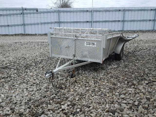 2A9UA5138HC166005 - 2017 UTILITY UTILITY 银色 照片 2