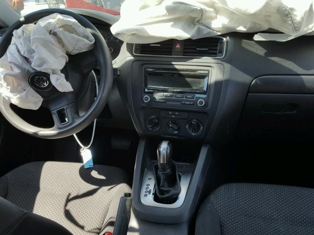 3VW2K7AJ8EM328559 - 2014 VOLKSWAGEN JETTA BASE 红色 照片 9