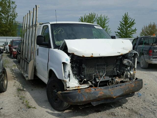 1GTHG35K581131330 - 2008 GMC SAVANA G35 WHITE photo 1