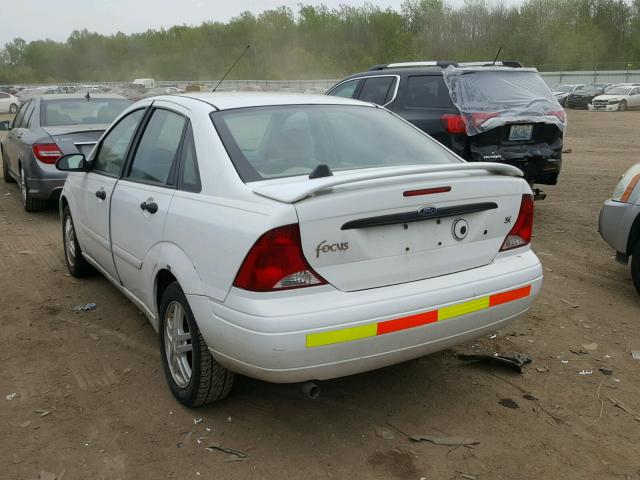 1FAFP34344W170981 - 2004 FORD FOCUS SE C WHITE photo 3