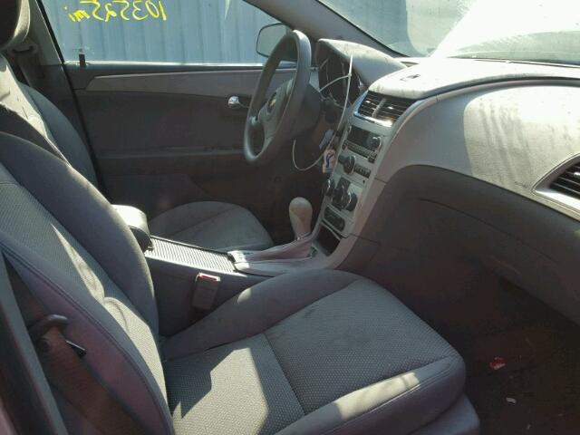 1G1ZB5EB1A4135693 - 2010 CHEVROLET MALIBU LS ვერცხლისფერი ფოტო 5