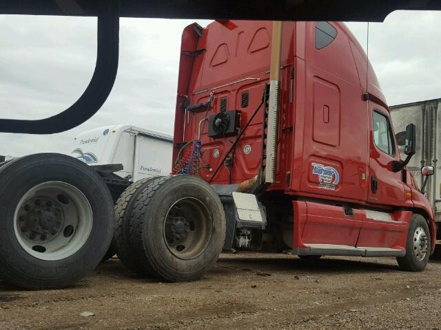 1FUJGLBG6BSAW3263 - 2011 FREIGHTLINER CASCADIA 1 RED photo 4