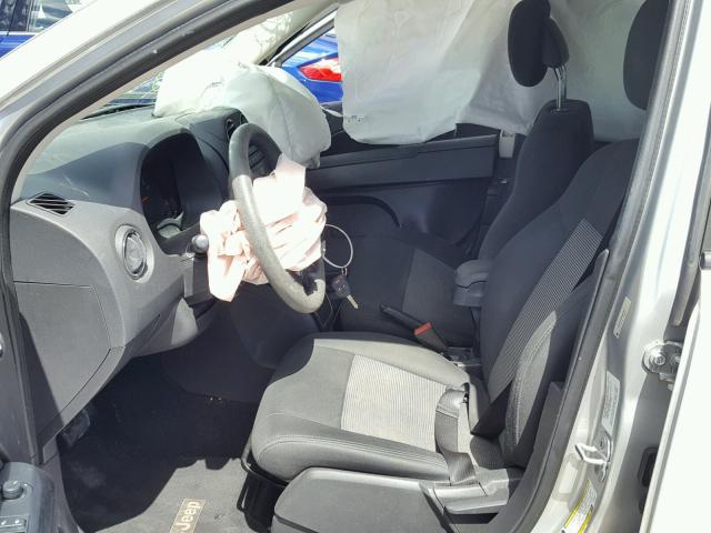 1C4NJCBA9CD622877 - 2012 JEEP COMPASS SP SILVER photo 5