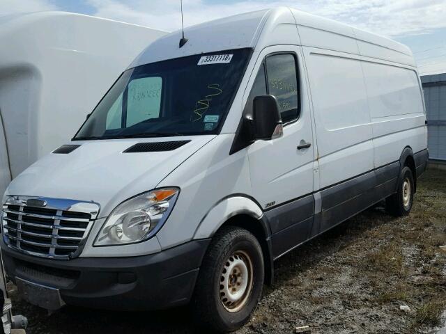 WDYPE845875160214 - 2007 FREIGHTLINER SPRINTER 2 WHITE photo 2