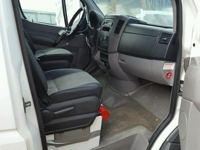 WDYPE845875160214 - 2007 FREIGHTLINER SPRINTER 2 WHITE photo 5