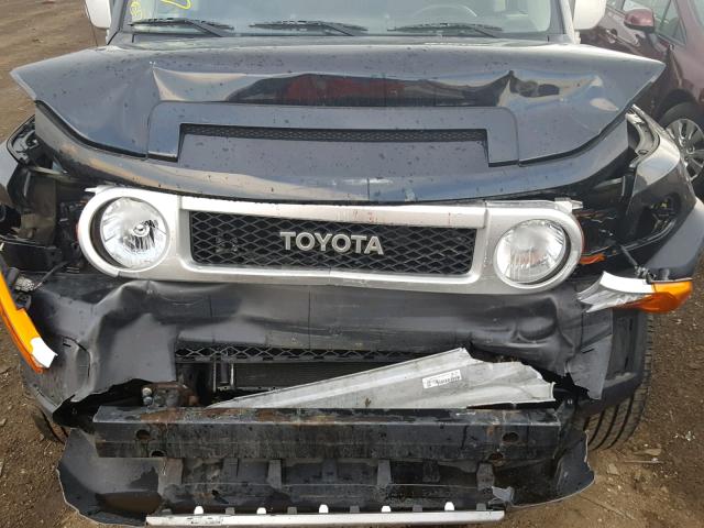 JTEBU11F38K032135 - 2008 TOYOTA FJ CRUISER BLACK photo 7