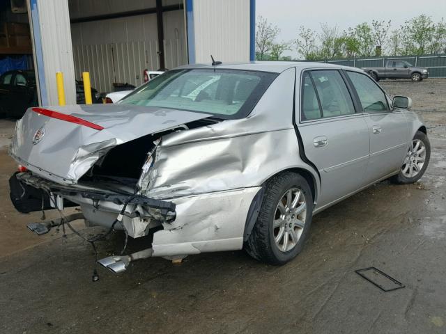 1G6KD57Y08U185292 - 2008 CADILLAC DTS SILVER photo 4