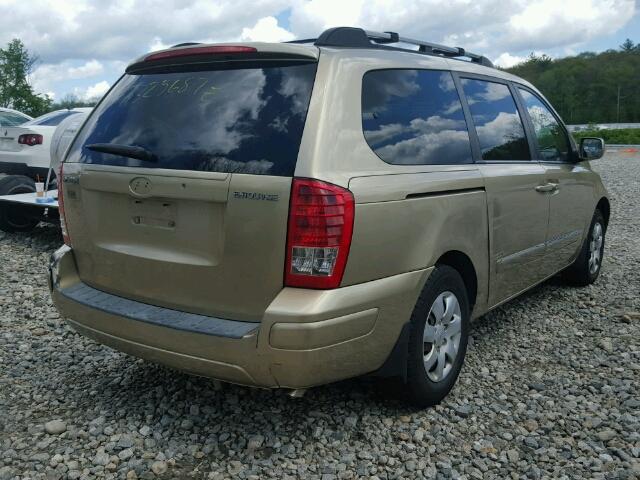 KNDMC233076034439 - 2007 HYUNDAI ENTOURAGE GOLD photo 4