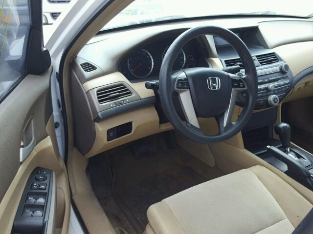 1HGCP264X9A115275 - 2009 HONDA ACCORD LXP WHITE photo 9