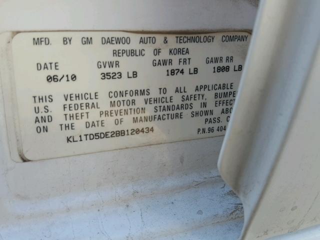 KL1TD5DE2BB120434 - 2011 CHEVROLET AVEO LS WHITE photo 10