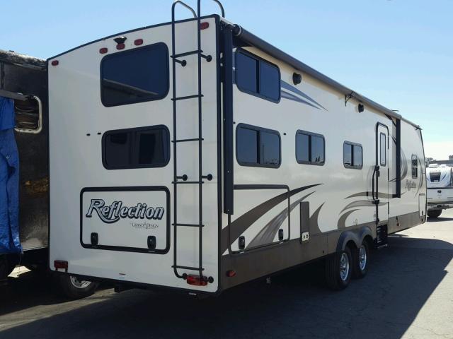 573TR3623J3317745 - 2018 GRAN REFLECTION WHITE photo 4