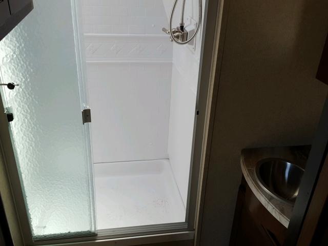 573TR3623J3317745 - 2018 GRAN REFLECTION WHITE photo 8