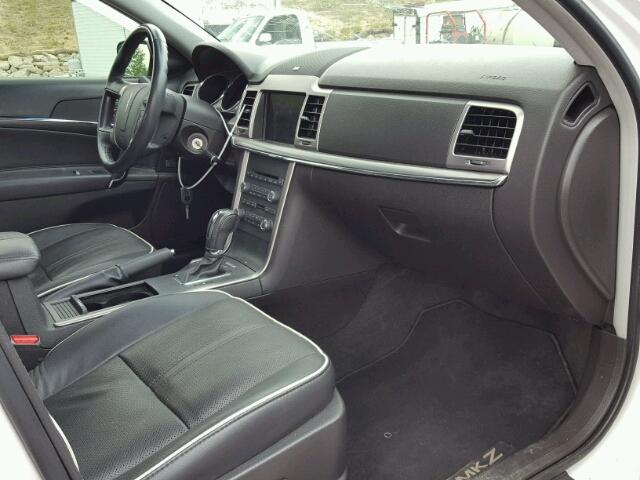 3LNHL2JC7CR811678 - 2012 LINCOLN MKZ თეთრი ფოტო 5