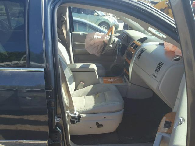 1A8HX582X7F572419 - 2007 CHRYSLER ASPEN LIMI BLUE photo 5