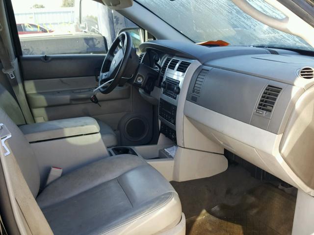 1D4HD58D84F191636 - 2004 DODGE DURANGO LI SILVER photo 5