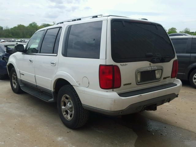 5LMFU28R71LJ30492 - 2001 LINCOLN NAVIGATOR WHITE photo 3