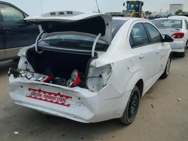 1G1JA5SH0D4213748 - 2013 CHEVROLET SONIC LS 白色 照片 4