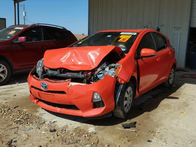 JTDKDTB31E1076902 - 2014 TOYOTA PRIUS C ORANGE photo 2