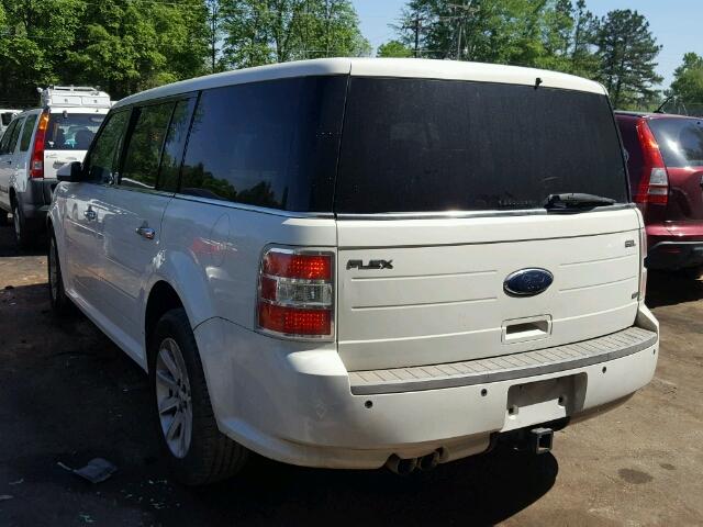 2FMEK62C49BA36582 - 2009 FORD FLEX SEL WHITE photo 3