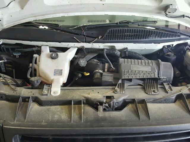 1GTUGAD49A1104272 - 2010 GMC SAVANA G15 WHITE photo 7