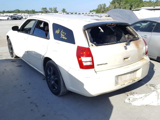 2D4FV48V75H112660 - 2005 DODGE MAGNUM SXT CREAM photo 3