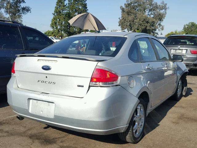 1FAHP36N69W162041 - 2009 FORD FOCUS SES SILVER photo 4