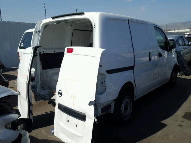 3N6CM0KN6FK723974 - 2015 NISSAN NV 200 WHITE photo 4