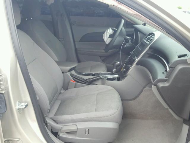 1G11B5SA3GF115435 - 2016 CHEVROLET MALIBU LIM 银色 照片 5