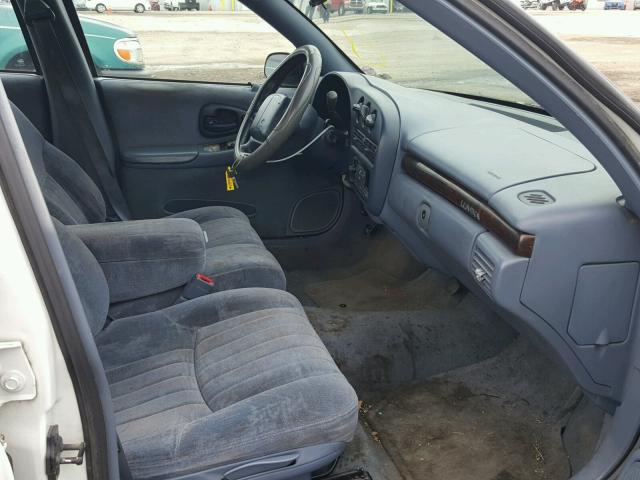 2G1WL52M7V1150660 - 1997 CHEVROLET LUMINA BAS თეთრი ფოტო 5