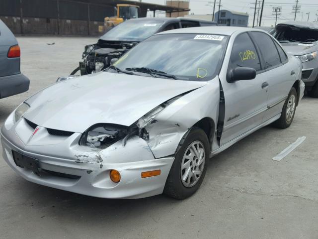 1G2JB5248Y7418003 - 2000 PONTIAC SUNFIRE SE SILVER photo 2