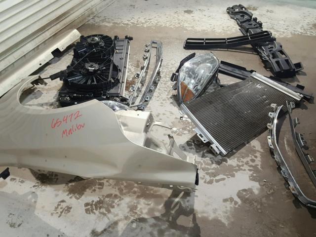 1G1ZB5E01CF210401 - 2012 CHEVROLET MALIBU LS GOLD photo 9