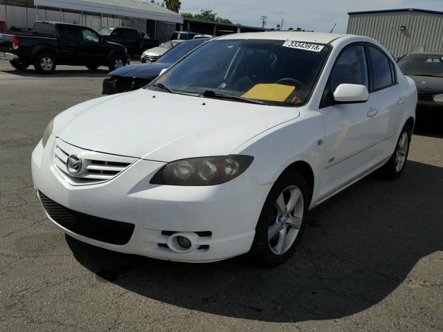 JM1BK323751288001 - 2005 MAZDA 3 S WHITE photo 2