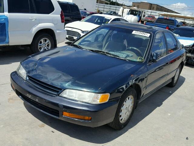 1HGCD5659VA202033 - 1997 HONDA ACCORD EX GREEN photo 2