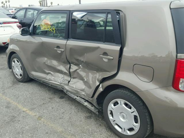 JTLZE4FE0B1125505 - 2011 TOYOTA SCION XB BROWN photo 10